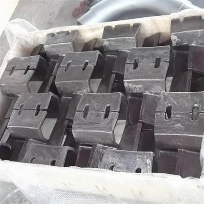 ¿Cómo afecta el tamaño de la alimentación de los materiales el desgaste de las piezas de desgaste...