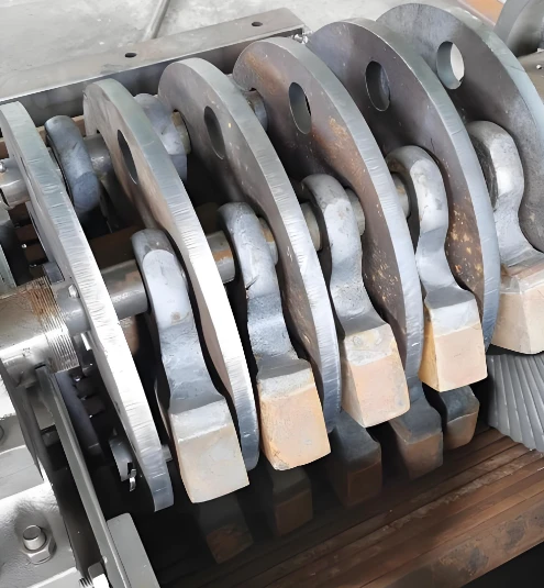 VSI crusher blow bar